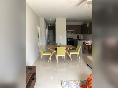 Condominium &middot; For rent &middot; 3 bedrooms